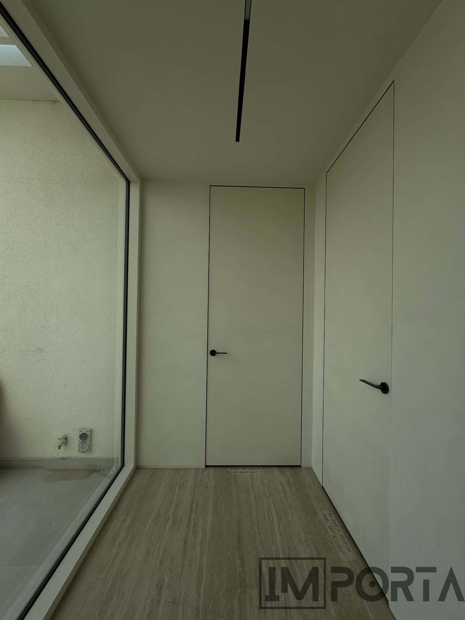 concealed-pu-finish-door-gold-profile.jpg