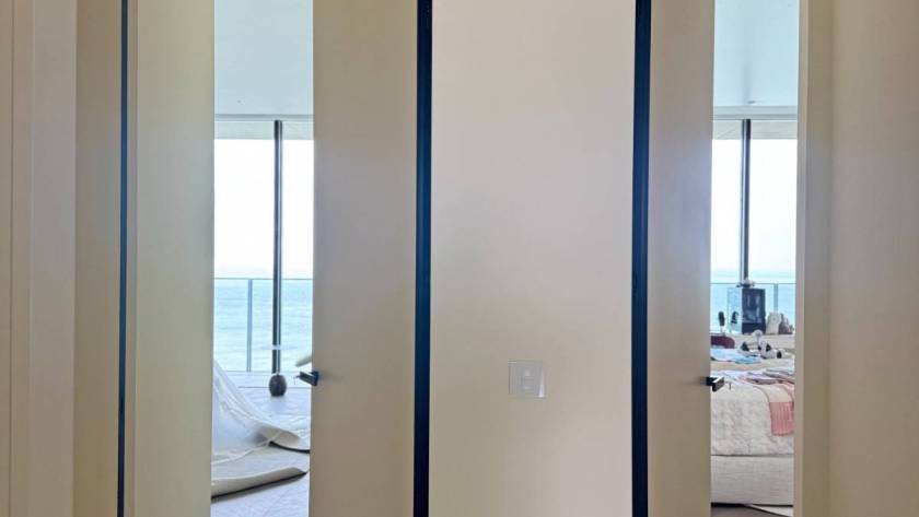 minimalist bedroom pu paint door uae