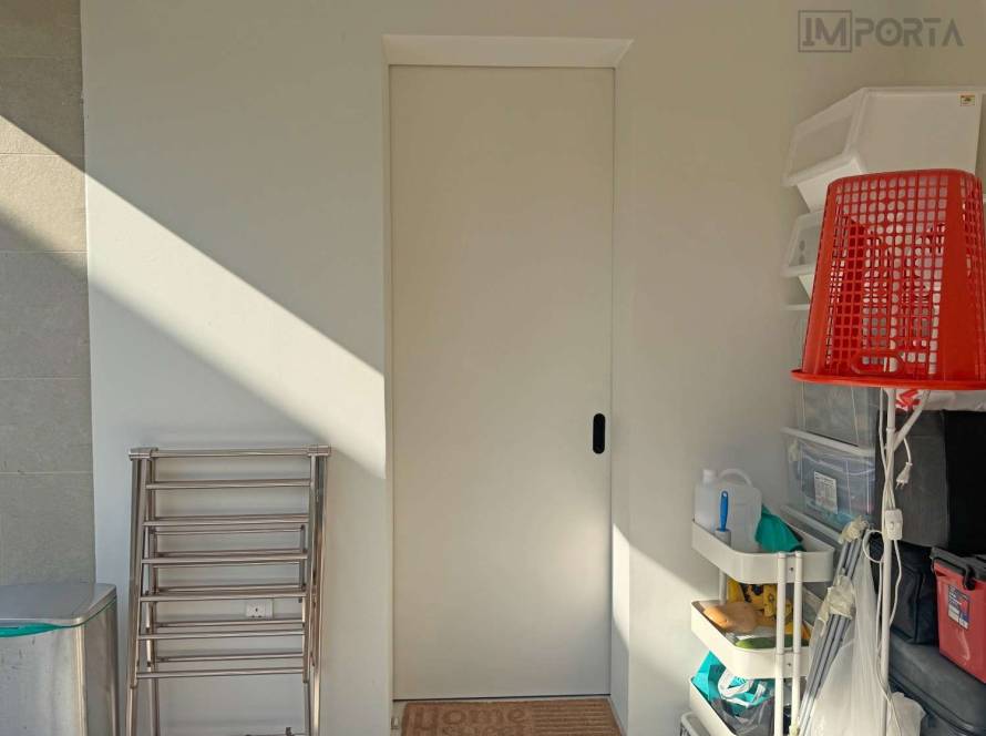 minimalsit pocket sliding door concealed track