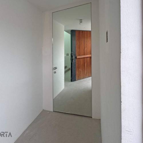 mirrored door with silver aluminium profile uae importa