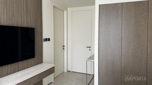 White_PU_doors_Importa