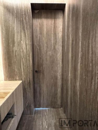 decorative-surface-door-with-gold-profile.jpg