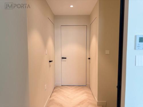 frameless primed door villa importa uae