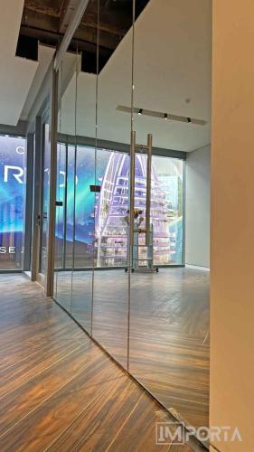 high-end-mirror-hinged-moving-door-importa-uae