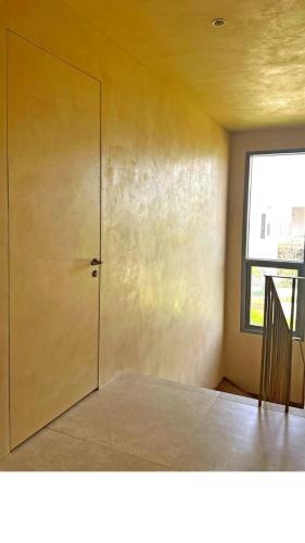 importa aurea concretto liquid metal concealed door gold finish