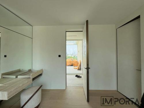 importa-painted-gold-edge-interior-door.jpg