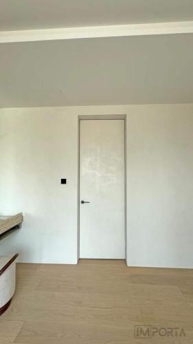 travertini white gloss flush door system abu dhabi