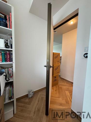 concealed-white-door-primed-gold-border-uae.jpg